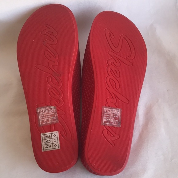 Skechers slip-on Cali Glitz red slides with hard mesh, size 9 - Picture 5 of 6